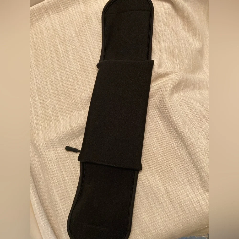 Black Running Belt Max with Blue Accents, adjustable, 3 pockets, keychain